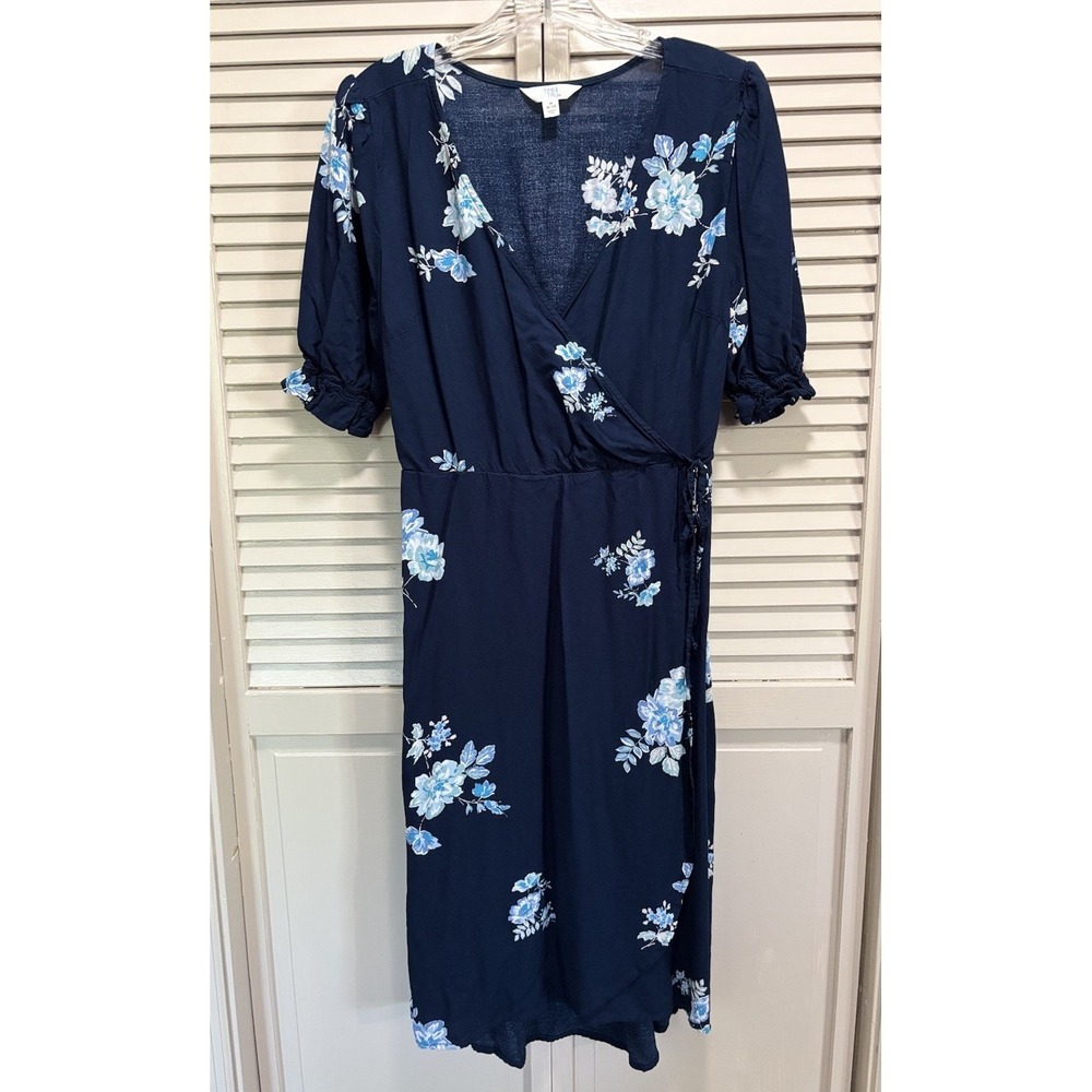 Time & Tru White/Blue Floral Wrap Maxi Dress Size M Short Puff Sleeve Tie Side‎